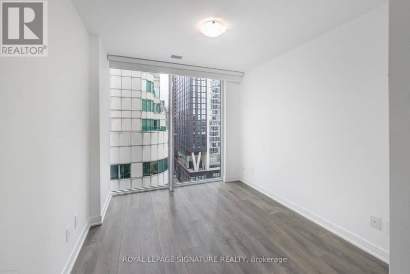 1203 - 87 Peter Street — photo 11 of 32