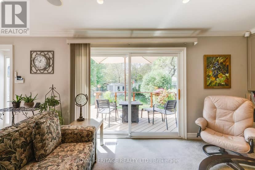 8 Chantrey Court — photo 13 of 40