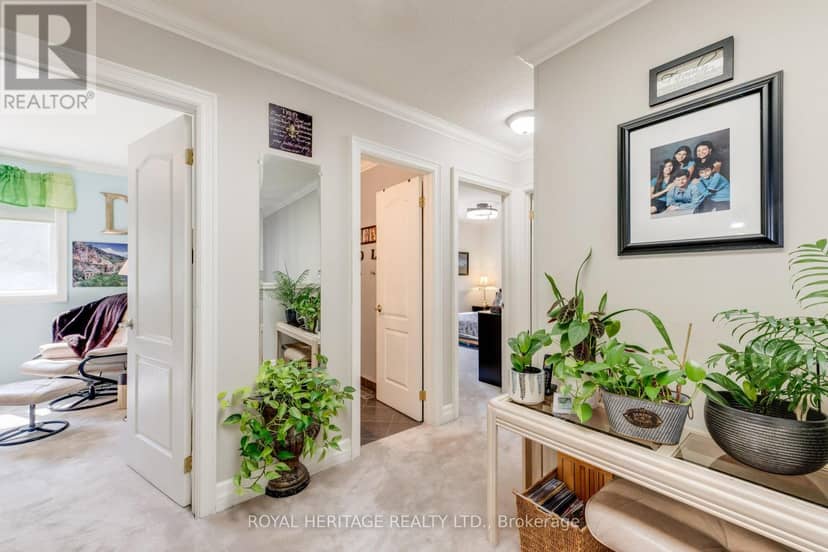 8 Chantrey Court — photo 15 of 40
