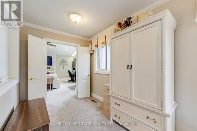 8 Chantrey Court — photo 18 of 40