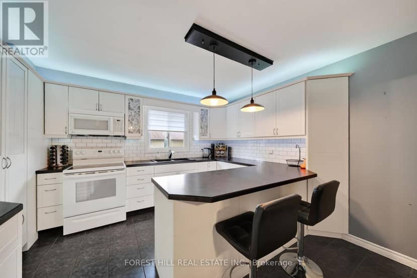 9 - 25 Deer Run Crescent — photo 10 of 25