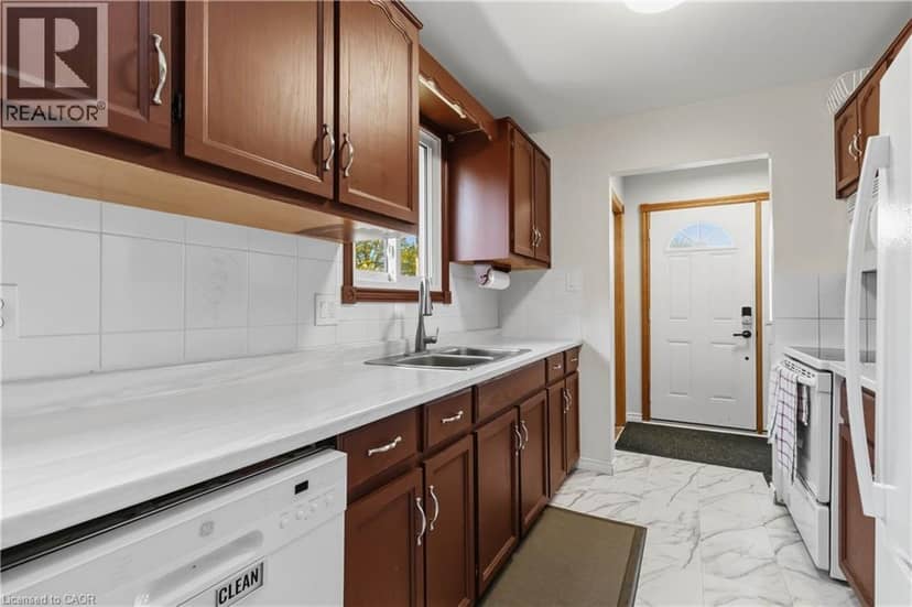 47 ABELES Avenue — photo 9 of 40