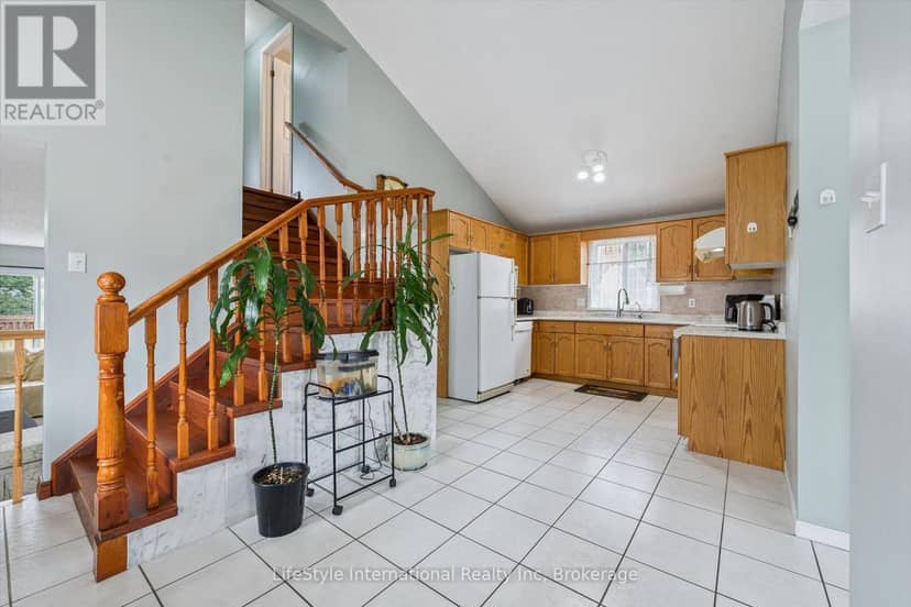 193 Deerpath Drive — photo 11 of 40