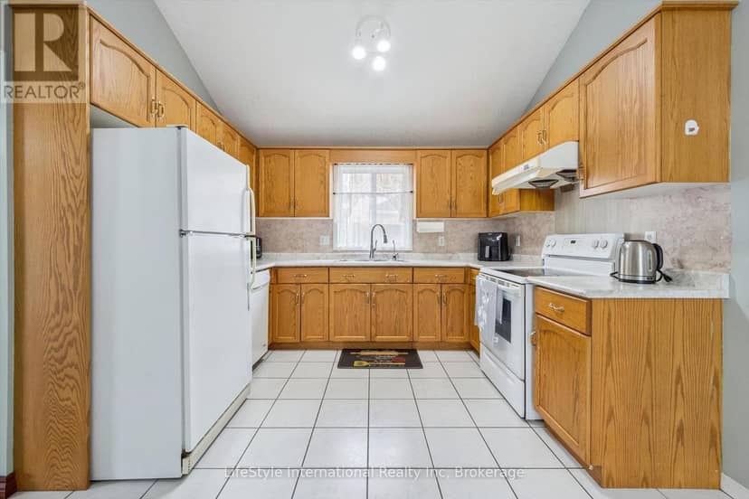193 Deerpath Drive — photo 14 of 40
