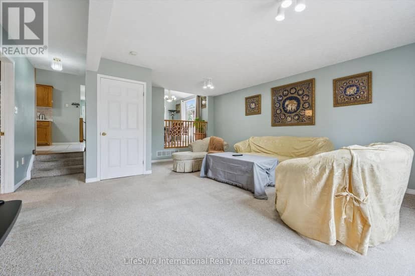 193 Deerpath Drive — photo 17 of 40