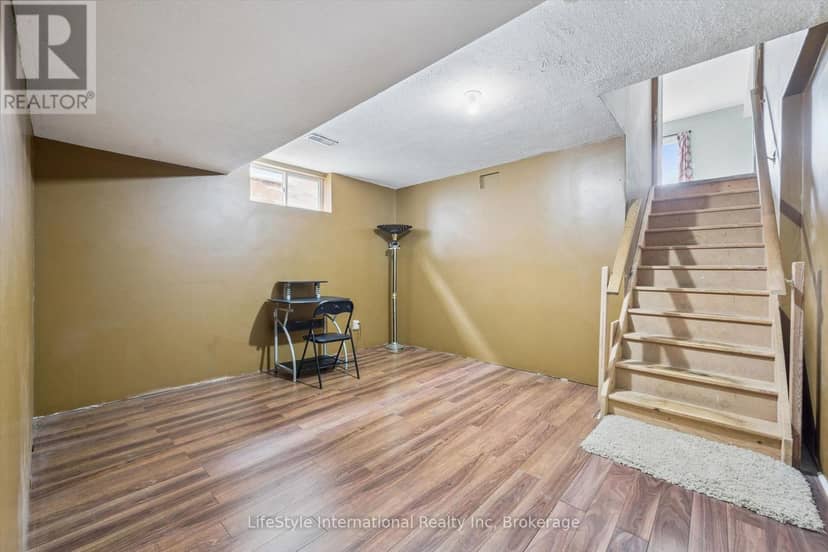 193 Deerpath Drive — photo 32 of 40