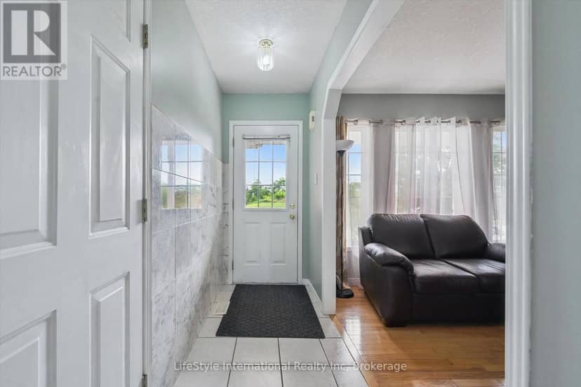 193 Deerpath Drive — photo 5 of 40