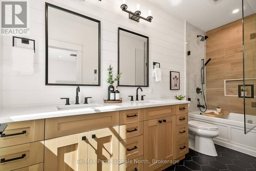 1054 Brydons Bay Road — photo 25 of 40