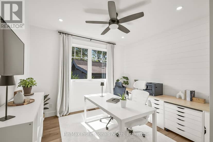 1054 Brydons Bay Road — photo 27 of 40