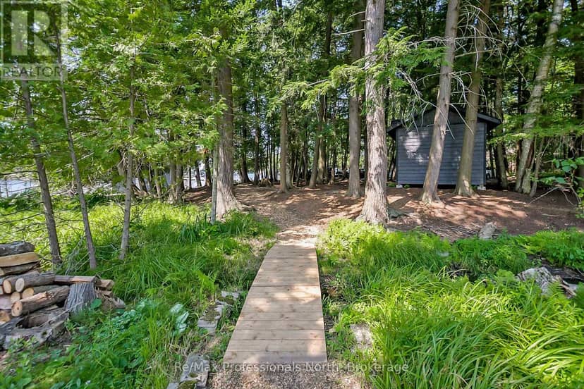 1054 Brydons Bay Road — photo 32 of 40