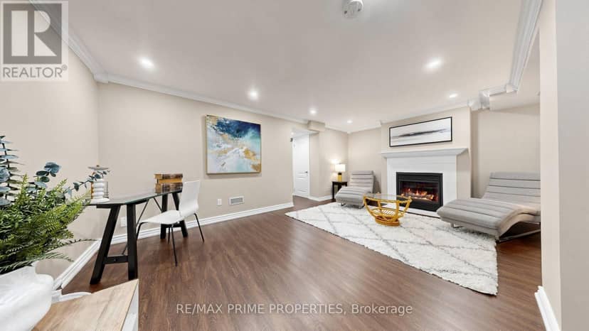 18B - 1084 Queen Street W — photo 16 of 40