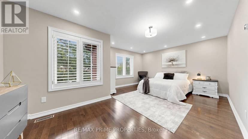 18B - 1084 Queen Street W — photo 18 of 40
