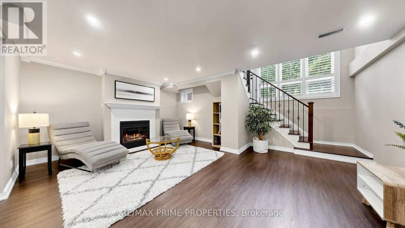 18B - 1084 Queen Street W — photo 39 of 40
