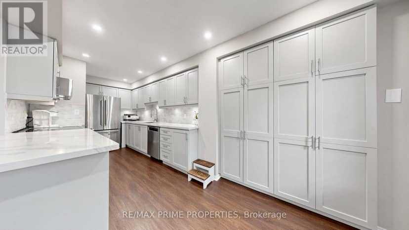 18B - 1084 Queen Street W — photo 9 of 40
