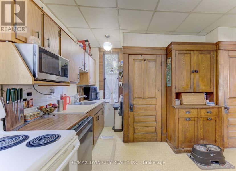 246 Jacob Street — photo 18 of 40