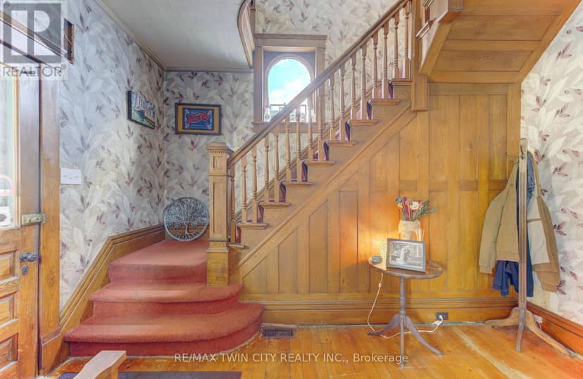 246 Jacob Street — photo 9 of 40