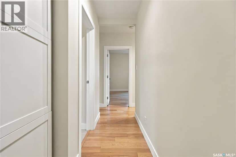 3231 Robinson STREET — photo 11 of 40