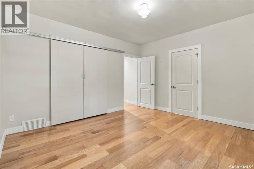 3231 Robinson STREET — photo 12 of 40