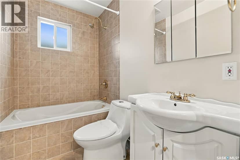 3231 Robinson STREET — photo 14 of 40