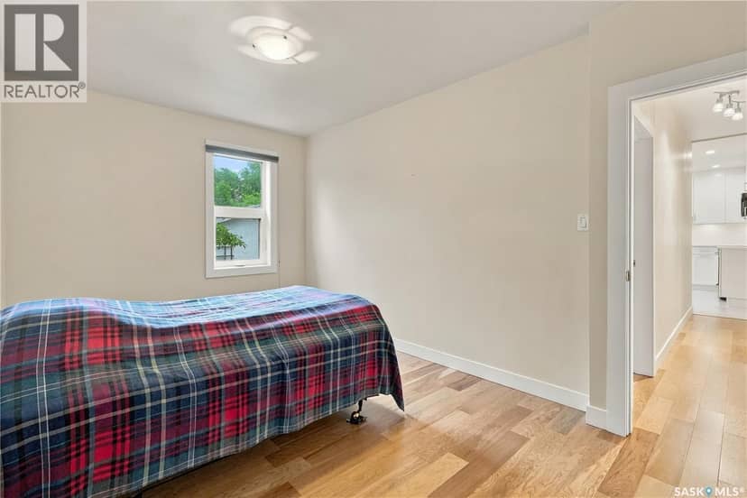 3231 Robinson STREET — photo 15 of 40