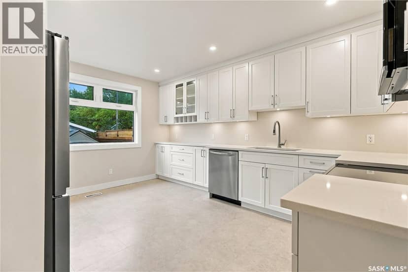 3231 Robinson STREET — photo 19 of 40