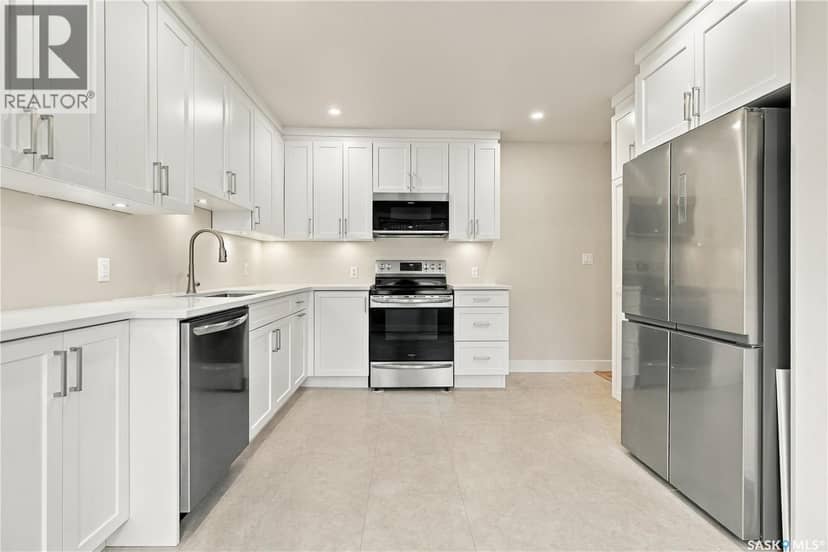 3231 Robinson STREET — photo 21 of 40