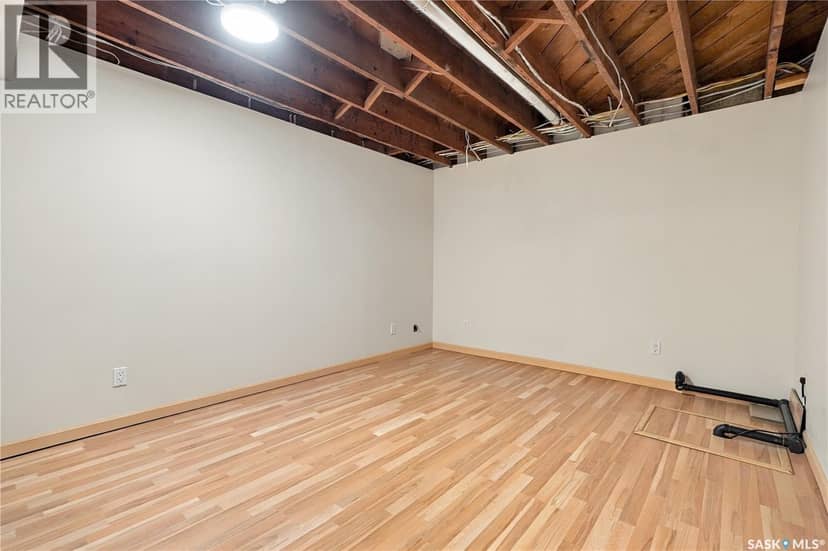 3231 Robinson STREET — photo 27 of 40
