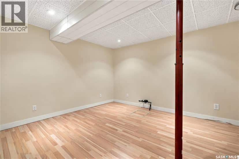 3231 Robinson STREET — photo 31 of 40