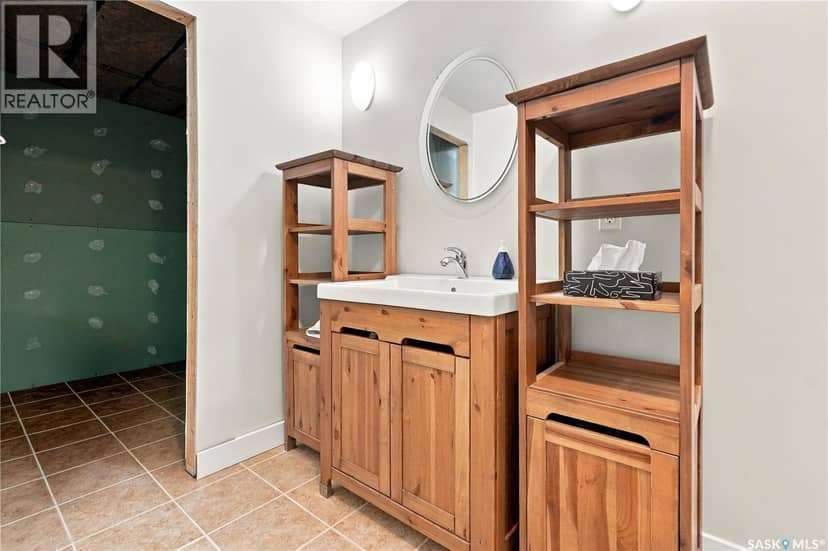 3231 Robinson STREET — photo 32 of 40