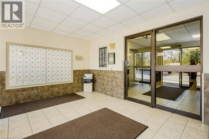 358 WATERLOO Avenue Unit# 902 — photo 15 of 21