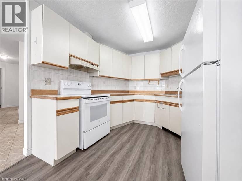 24 MARILYN Drive Unit# 101 — photo 3 of 27
