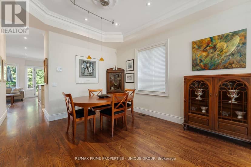 276 Greenfield Avenue — photo 8 of 40