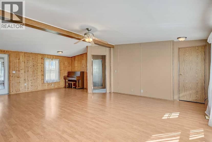 743073 Highway 2 — photo 18 of 39
