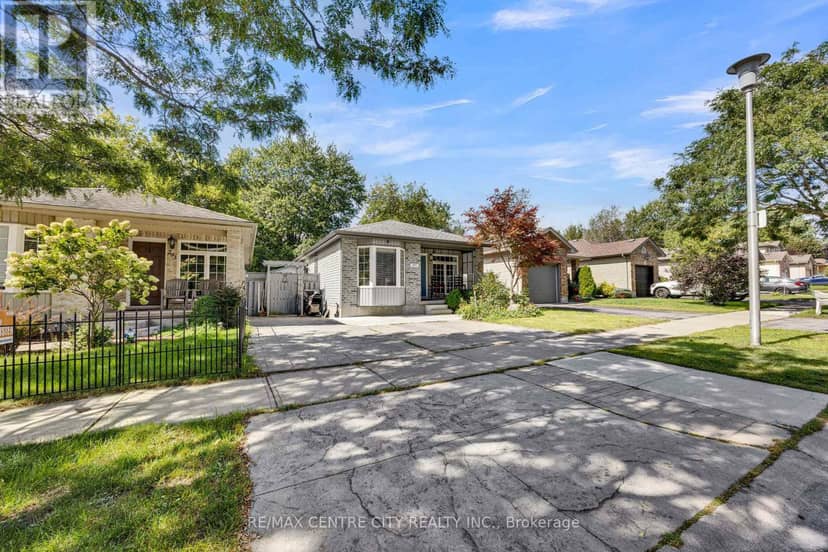 297 Hungerford Street — photo 2 of 40