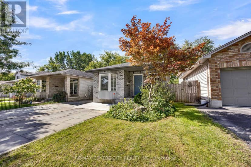 297 Hungerford Street — photo 4 of 40
