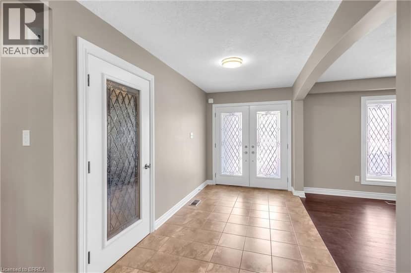 69 HUNTER Way, Brantford, photo 5