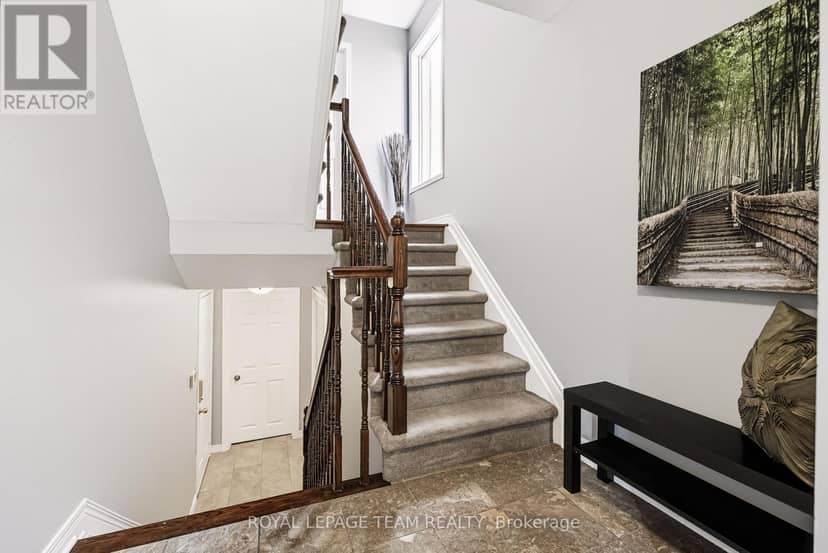 17 Catherwood Court — photo 5 of 37