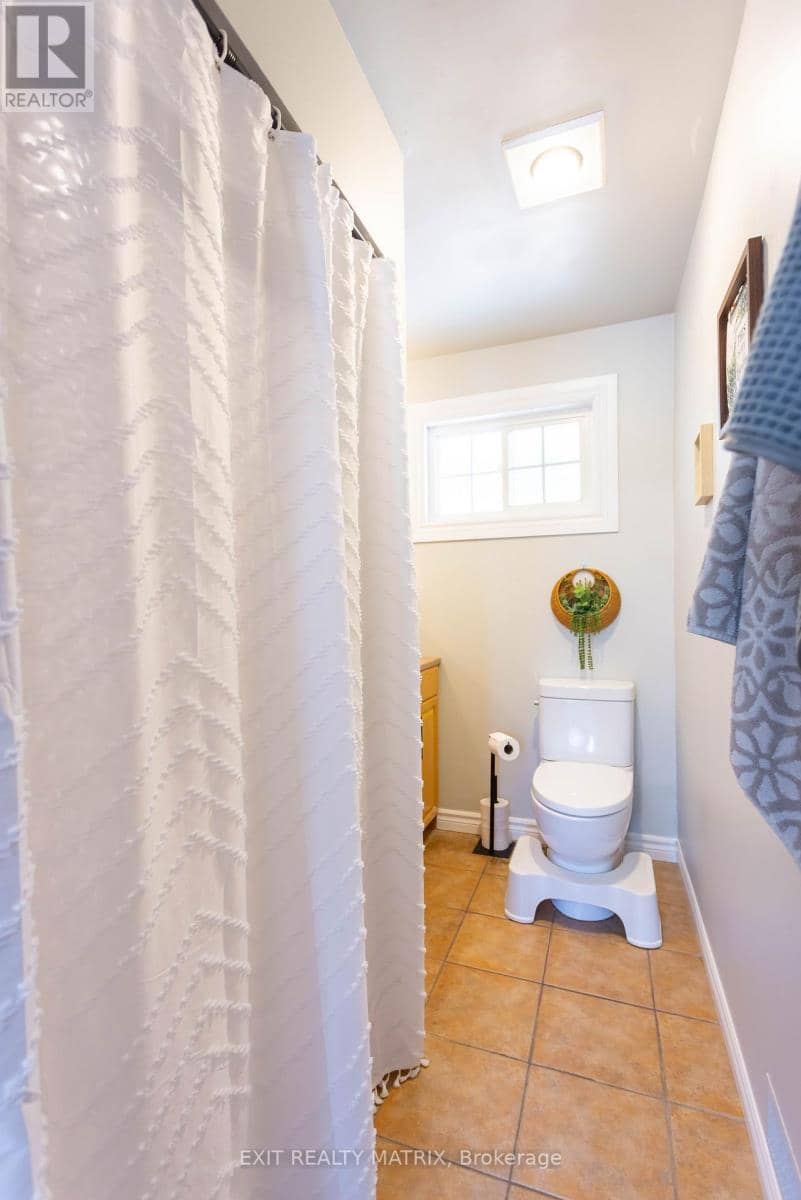 8399 Rowan Drive — photo 25 of 40