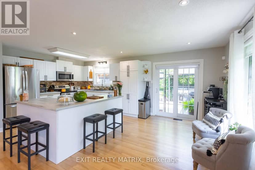 8399 Rowan Drive, Ottawa, photo 7