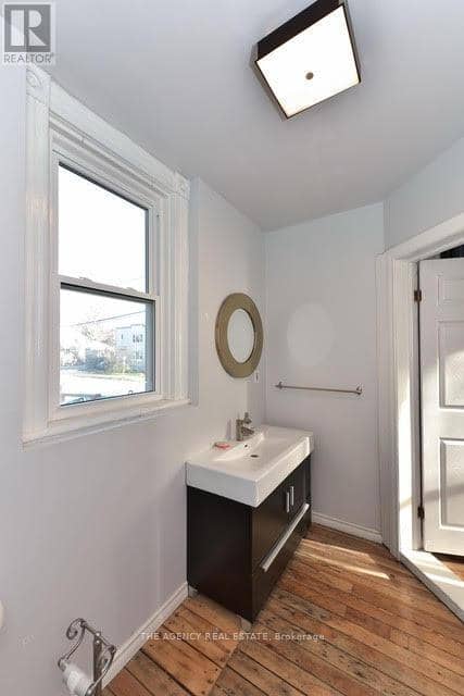 870 Queens Avenue — photo 12 of 29