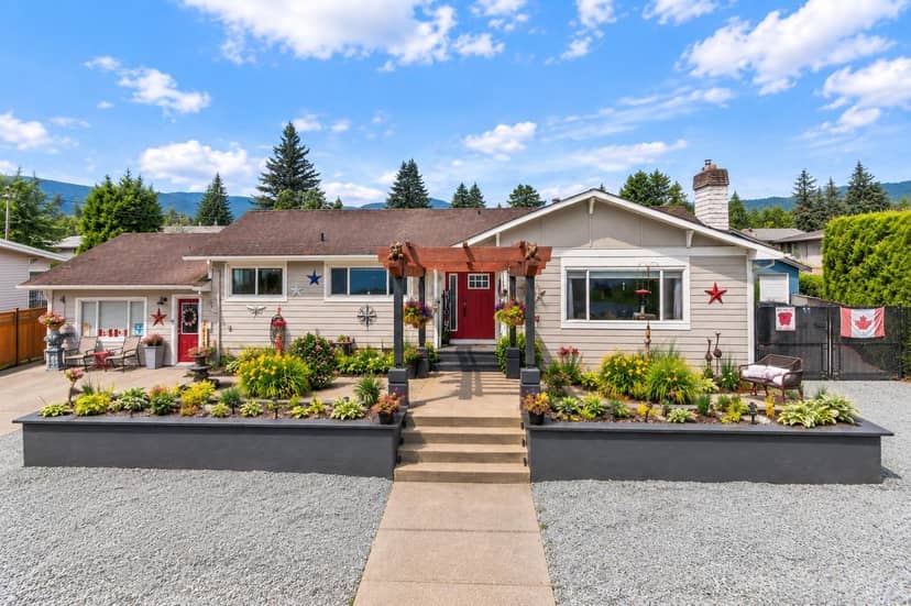 1549 PINEWOOD AVENUE, Agassiz, Agassiz