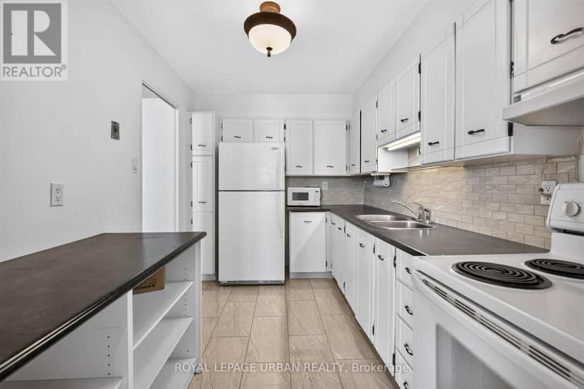 703 - 1135 Logan Avenue — photo 18 of 37