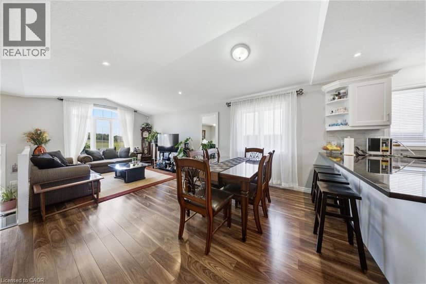 360 DOVER Avenue — photo 11 of 40