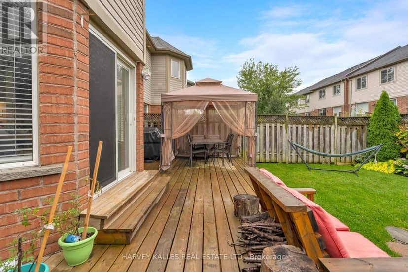 27 Hirst Avenue — photo 32 of 40