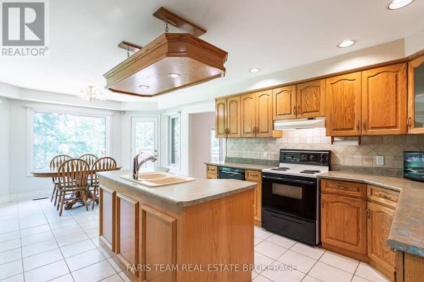 2088 Wilkinson Street — photo 9 of 40