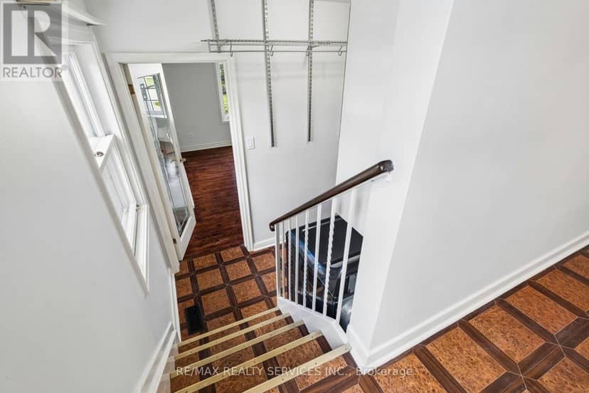 16 Malvern Court — photo 12 of 40
