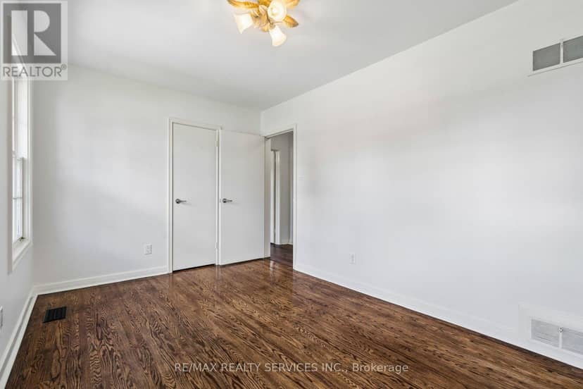 16 Malvern Court — photo 32 of 40