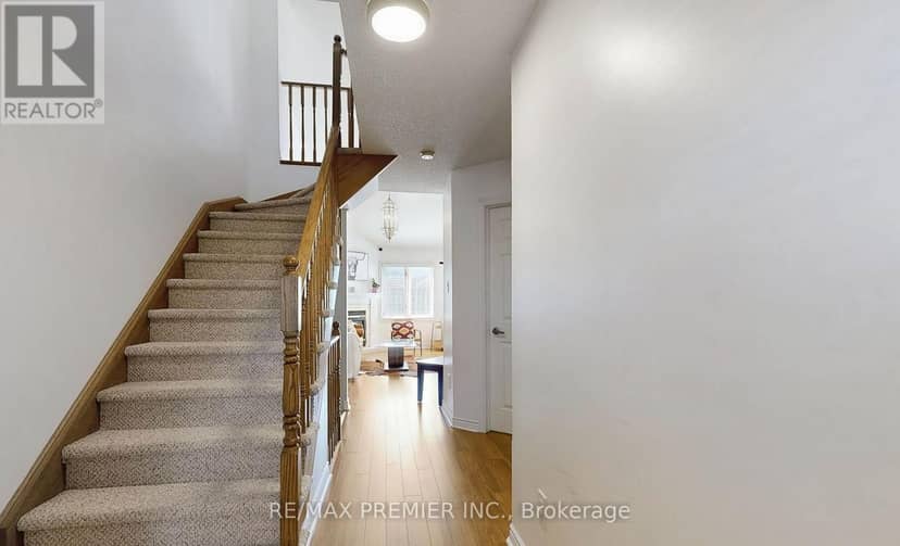 13 - 9 Wentworth Drive — photo 22 of 28