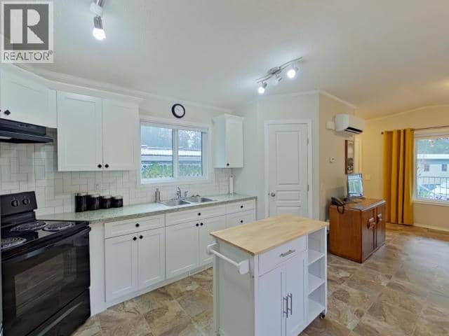 15-8425 HIGHWAY 101, Powell River, photo 8
