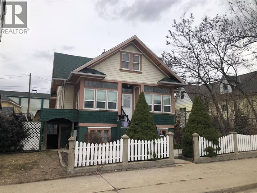 1335 THOM Street, Trail